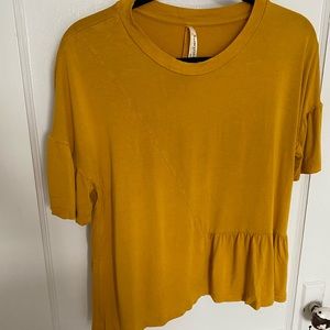 Stretchy and comfortable blouse